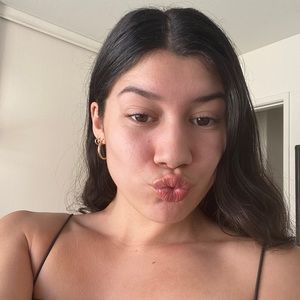 Meet your Posher, Bella